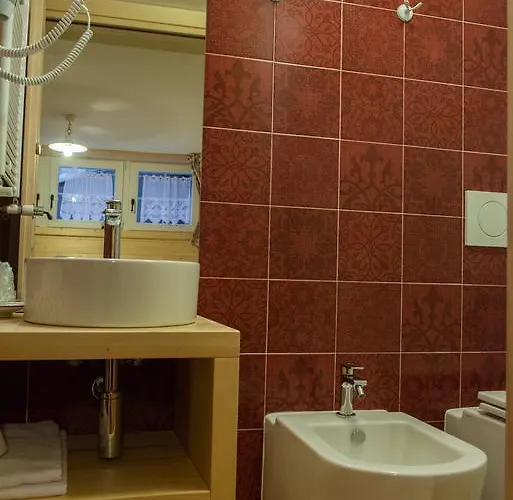 ゲストハウス Zwargji